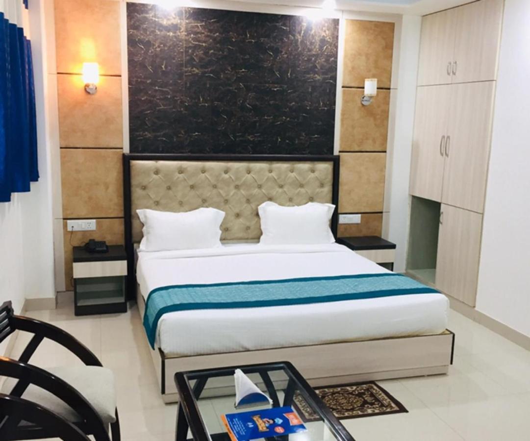 Aero Home Stay- Bed & Breakfast Új-Delhi Kültér fotó